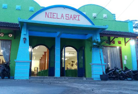 niela-sary-resto-gedung